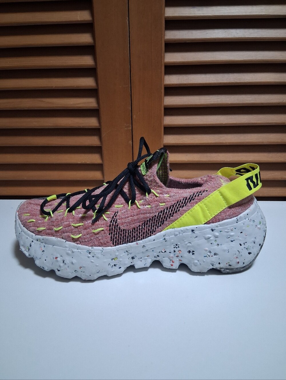 Nike Space Hippie 04 Lemon Venom/Black/ Artic Pink Women's Size 8 * NEW